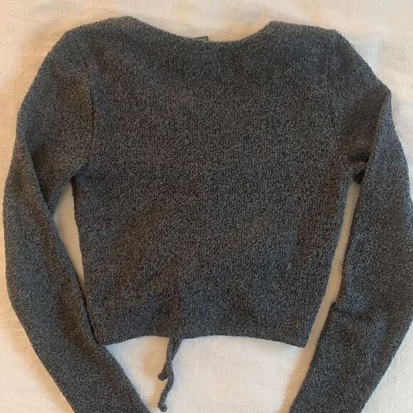 Wild Fable Cropped Sweater Gray Size M Women’s - Picture 2 of 9